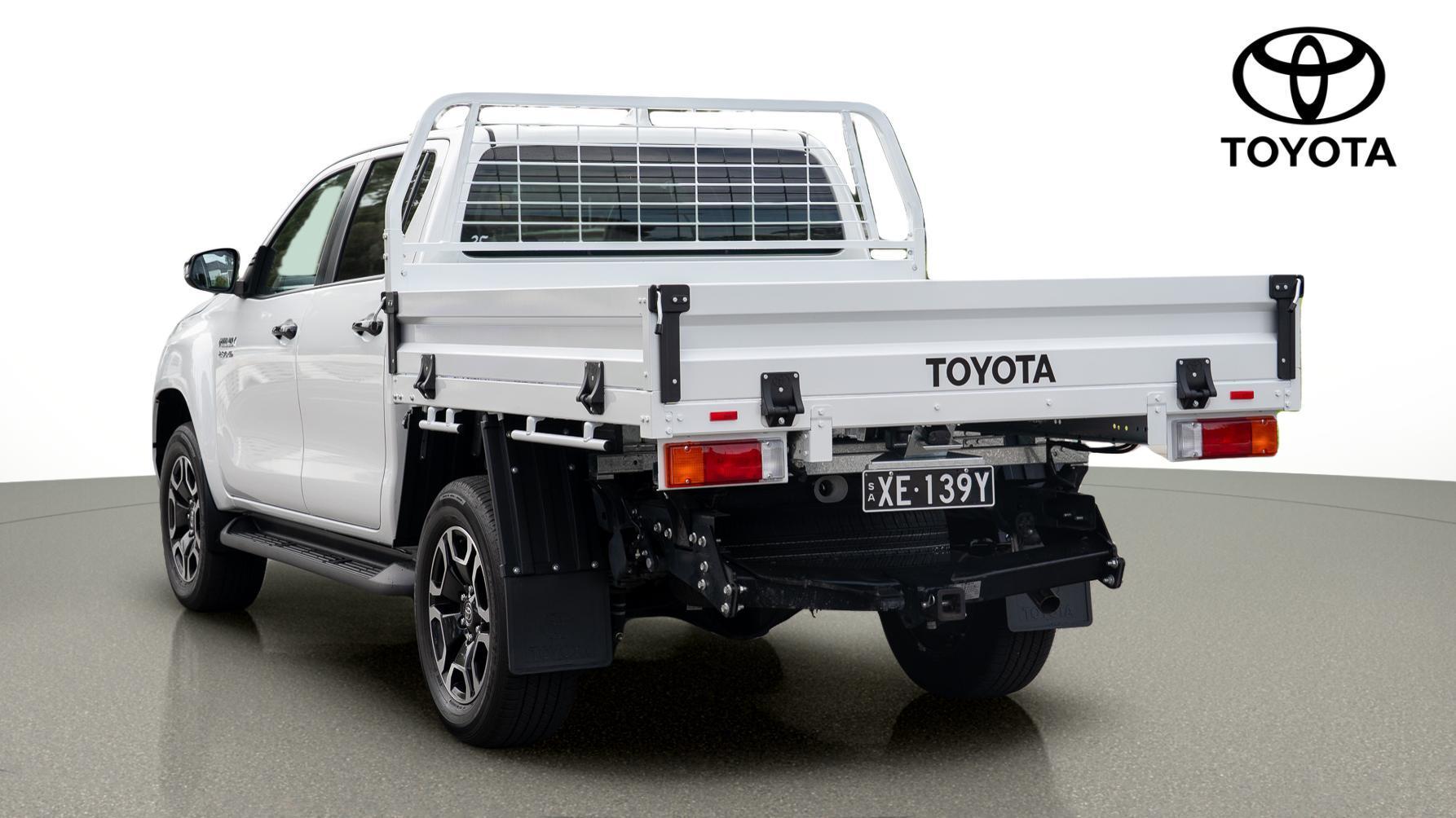 2024 Toyota Hilux SR5 in White