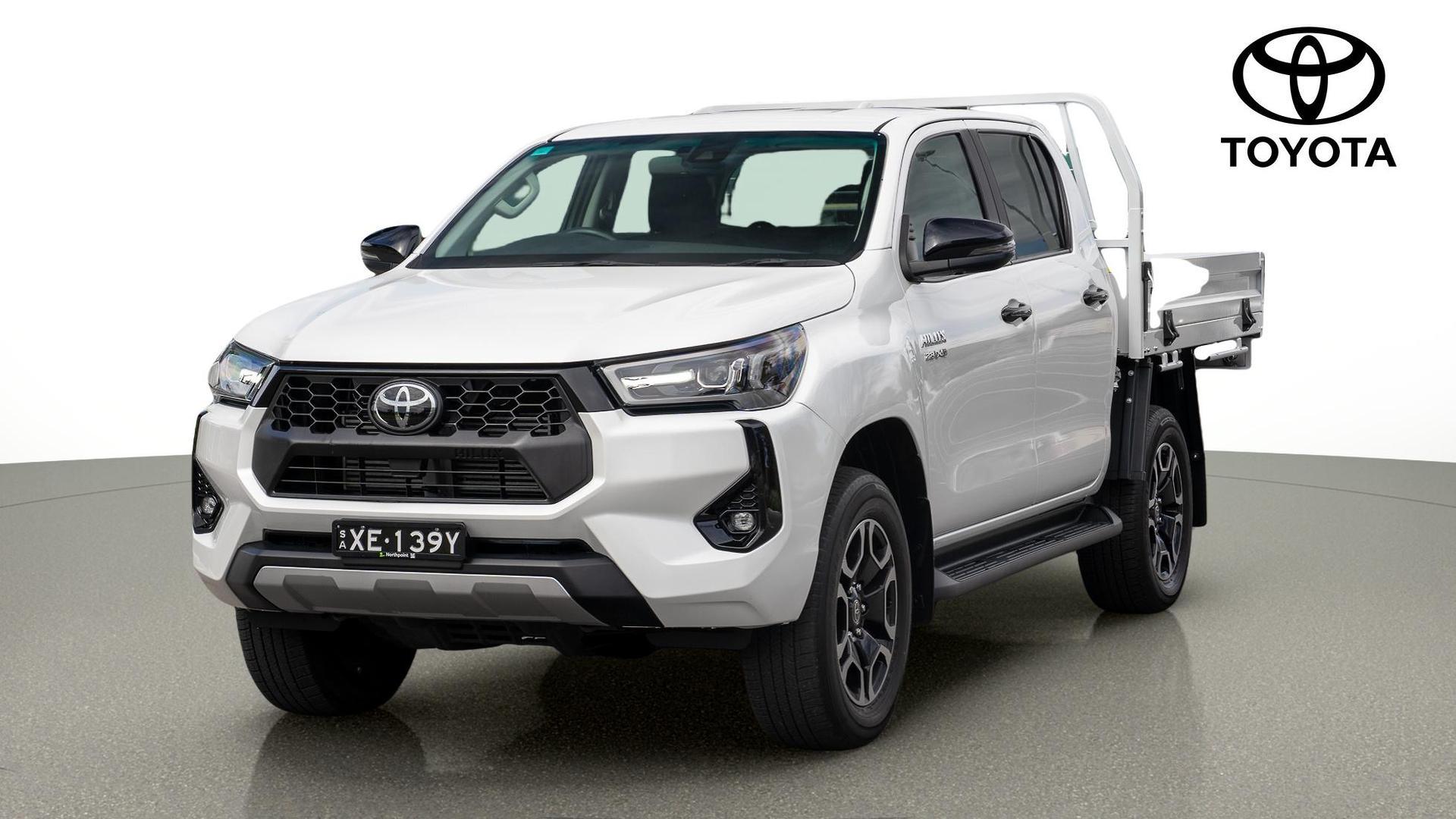 2024 Toyota Hilux SR5 in White