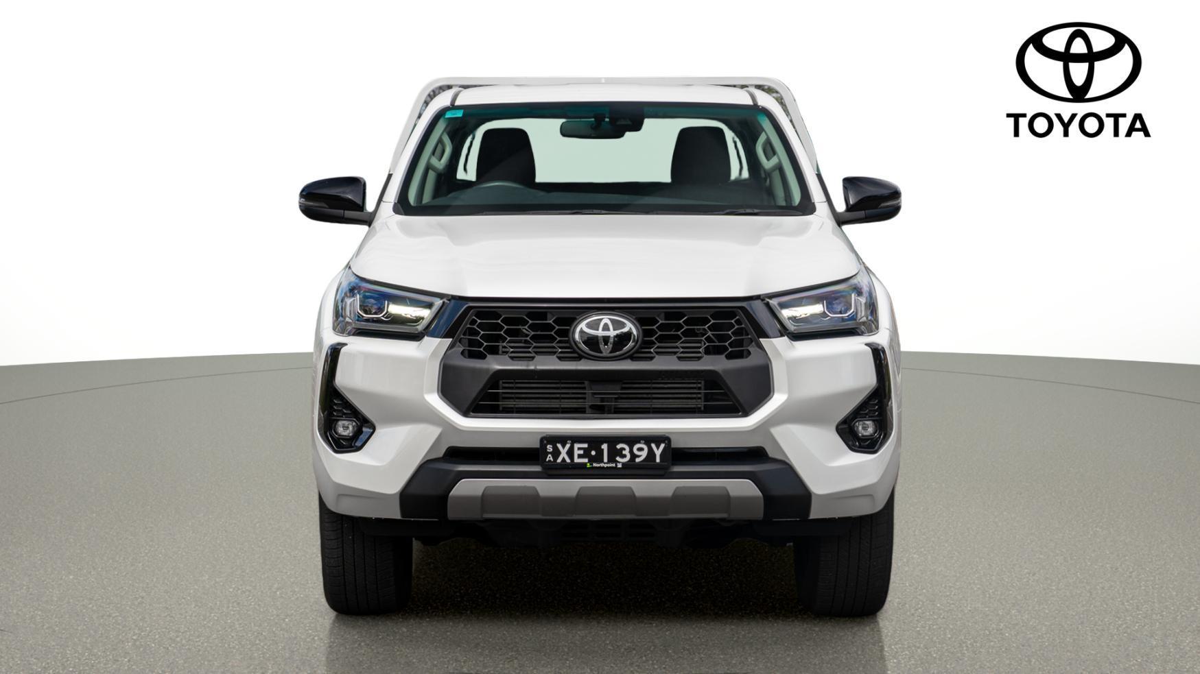2024 Toyota Hilux SR5 in White