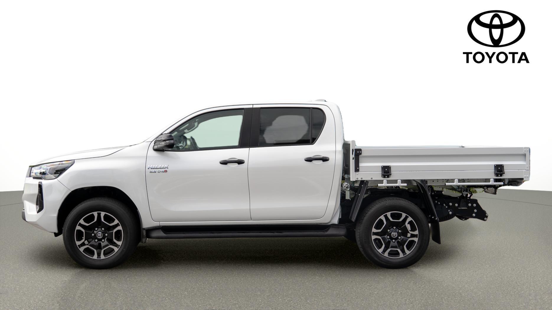 2024 Toyota Hilux SR5 in White