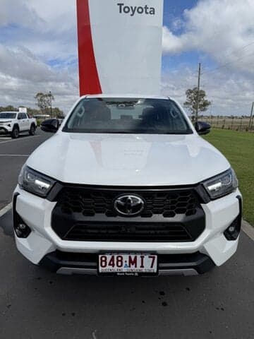 2024 Toyota Hilux SR5 in White