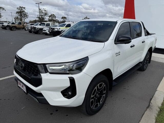 2024 Toyota Hilux SR5 in White