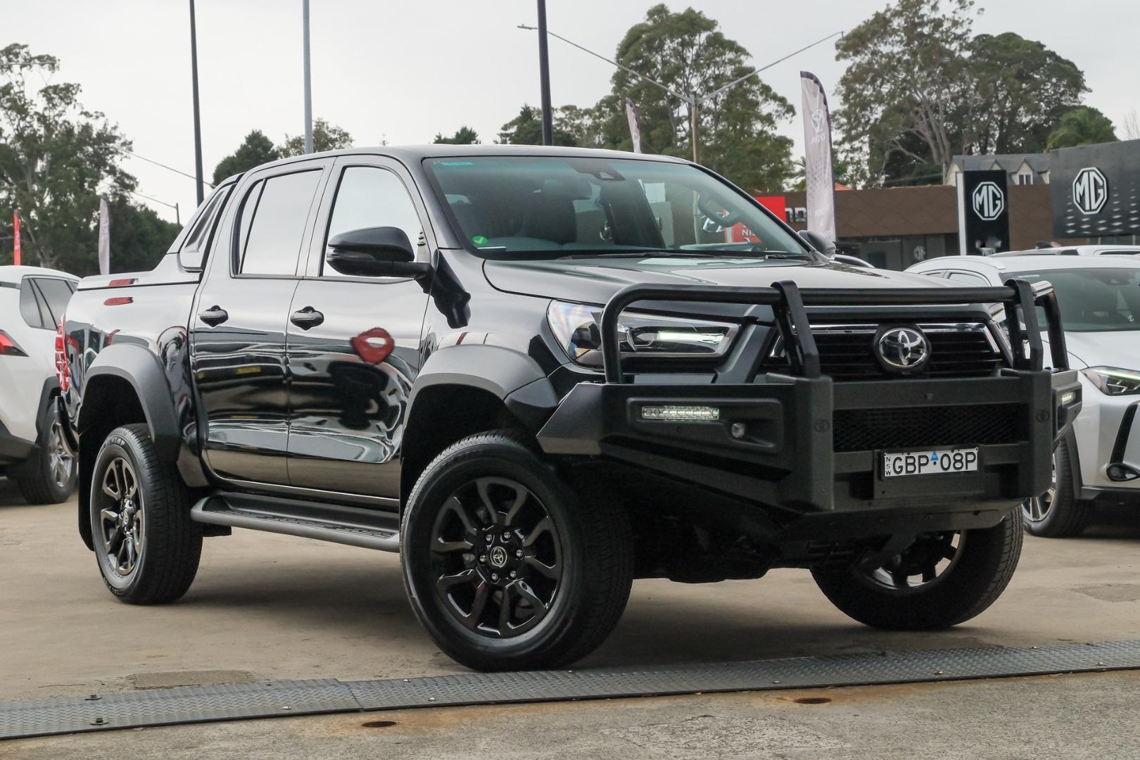 2025 Toyota Hilux Rogue in Black