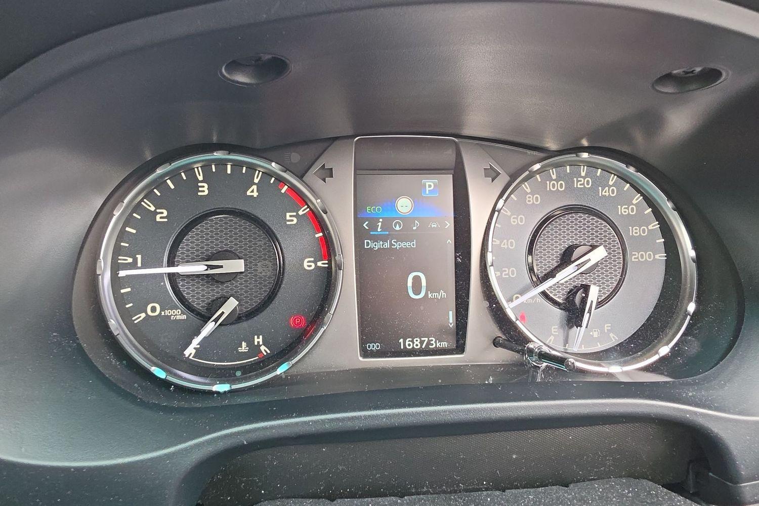 2025 Toyota Hilux SR5 in White