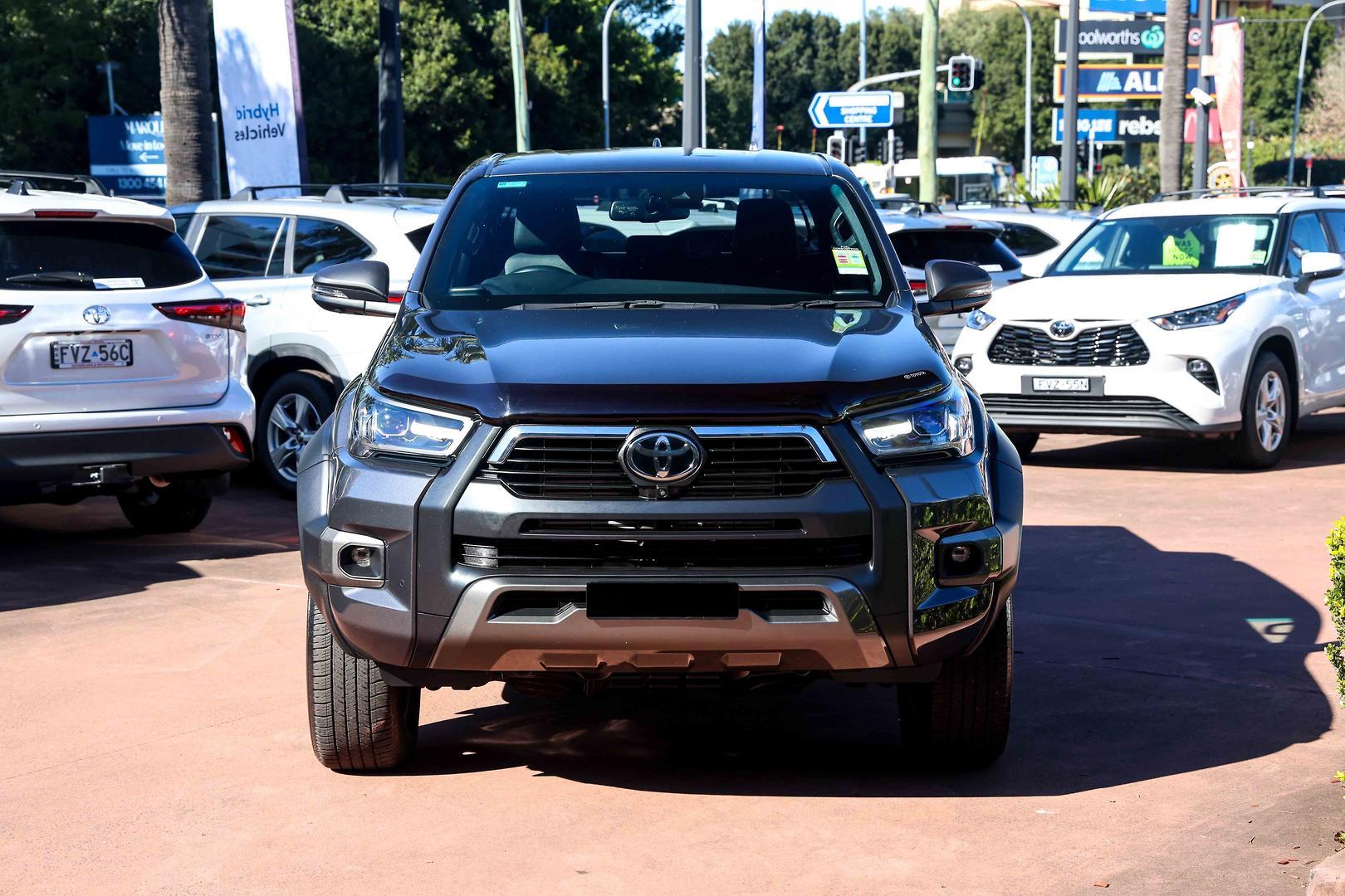 2024 Toyota Hilux Rogue in Silver