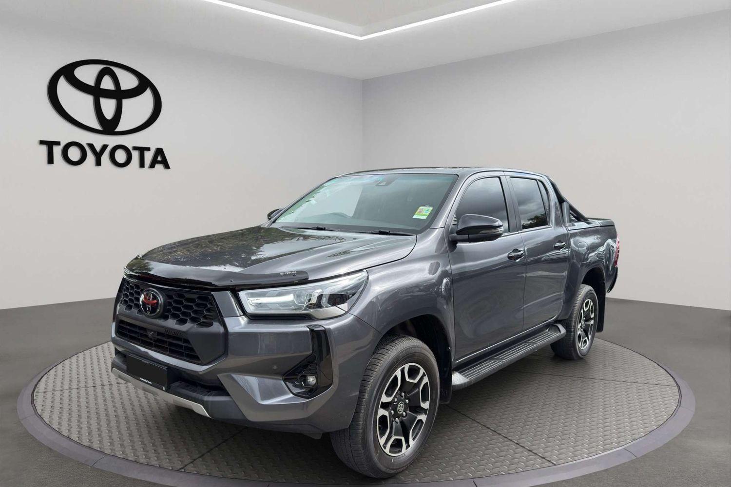 2024 Toyota Hilux SR5 in Silver