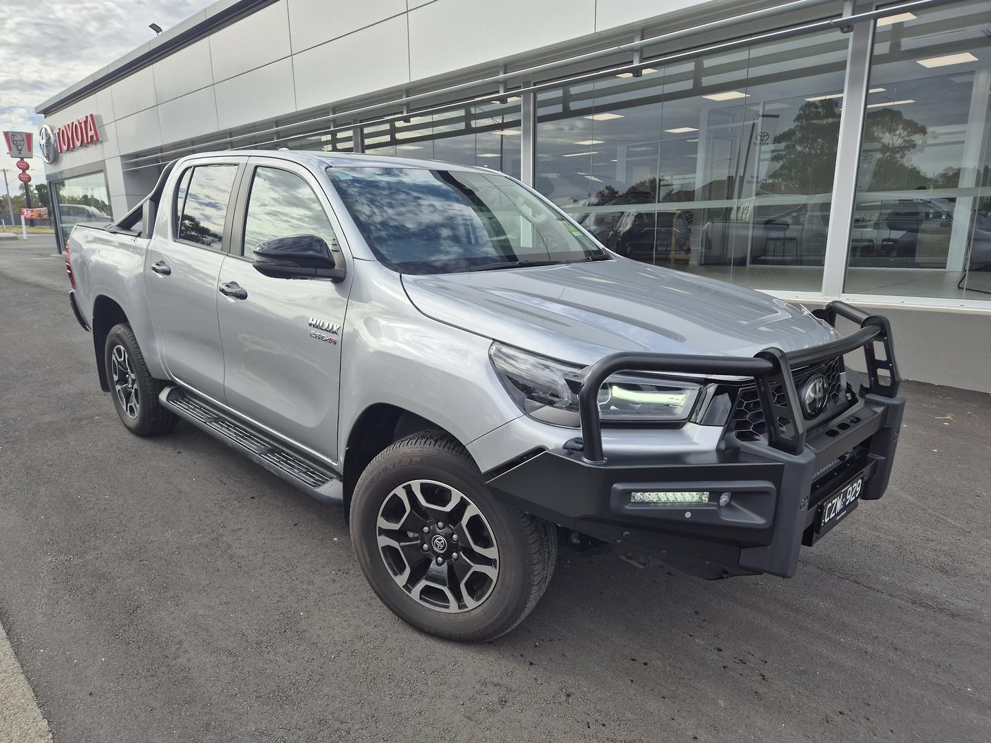 2024 Toyota Hilux SR5 in Silver
