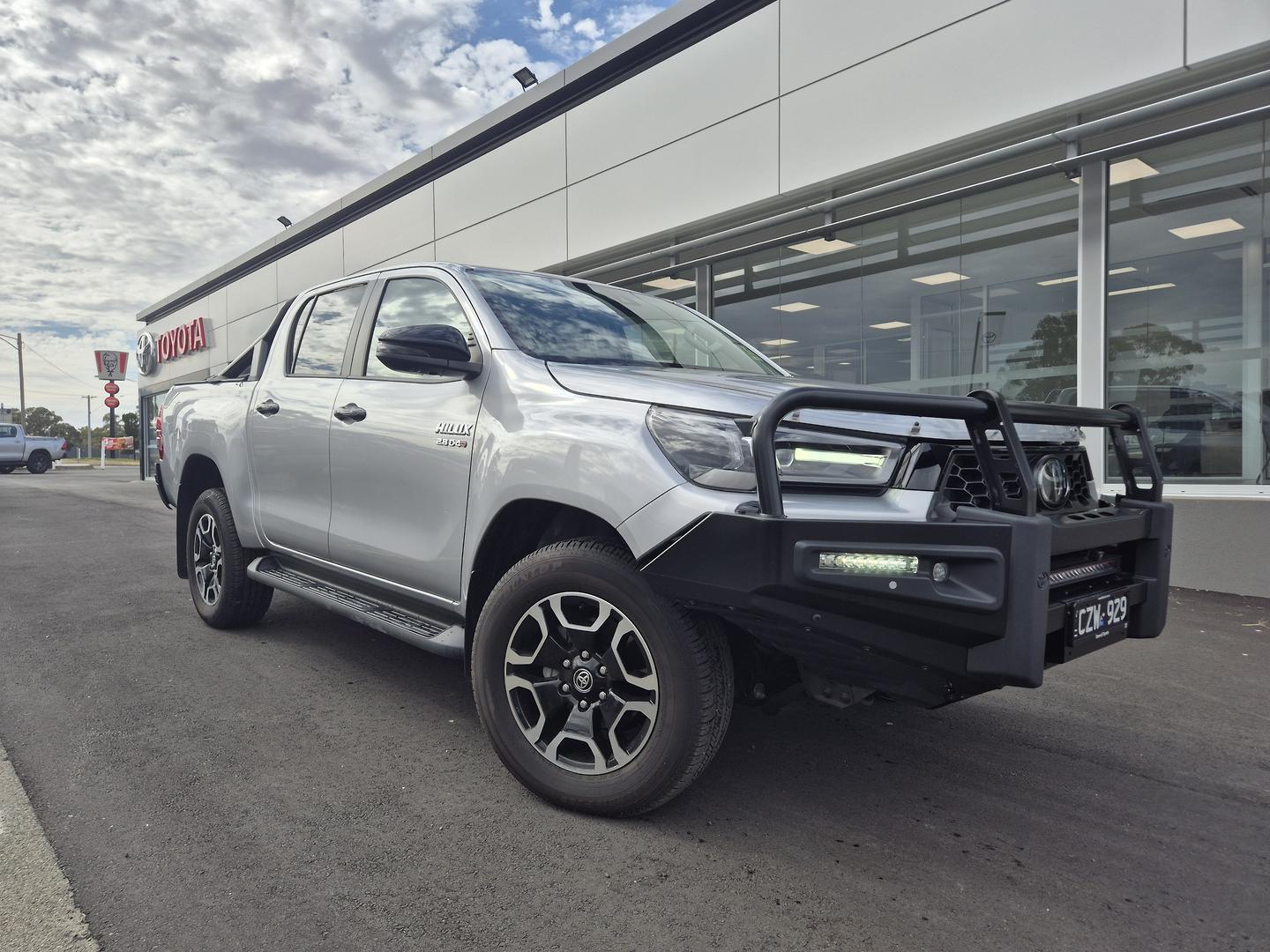 2024 Toyota Hilux SR5 in Silver