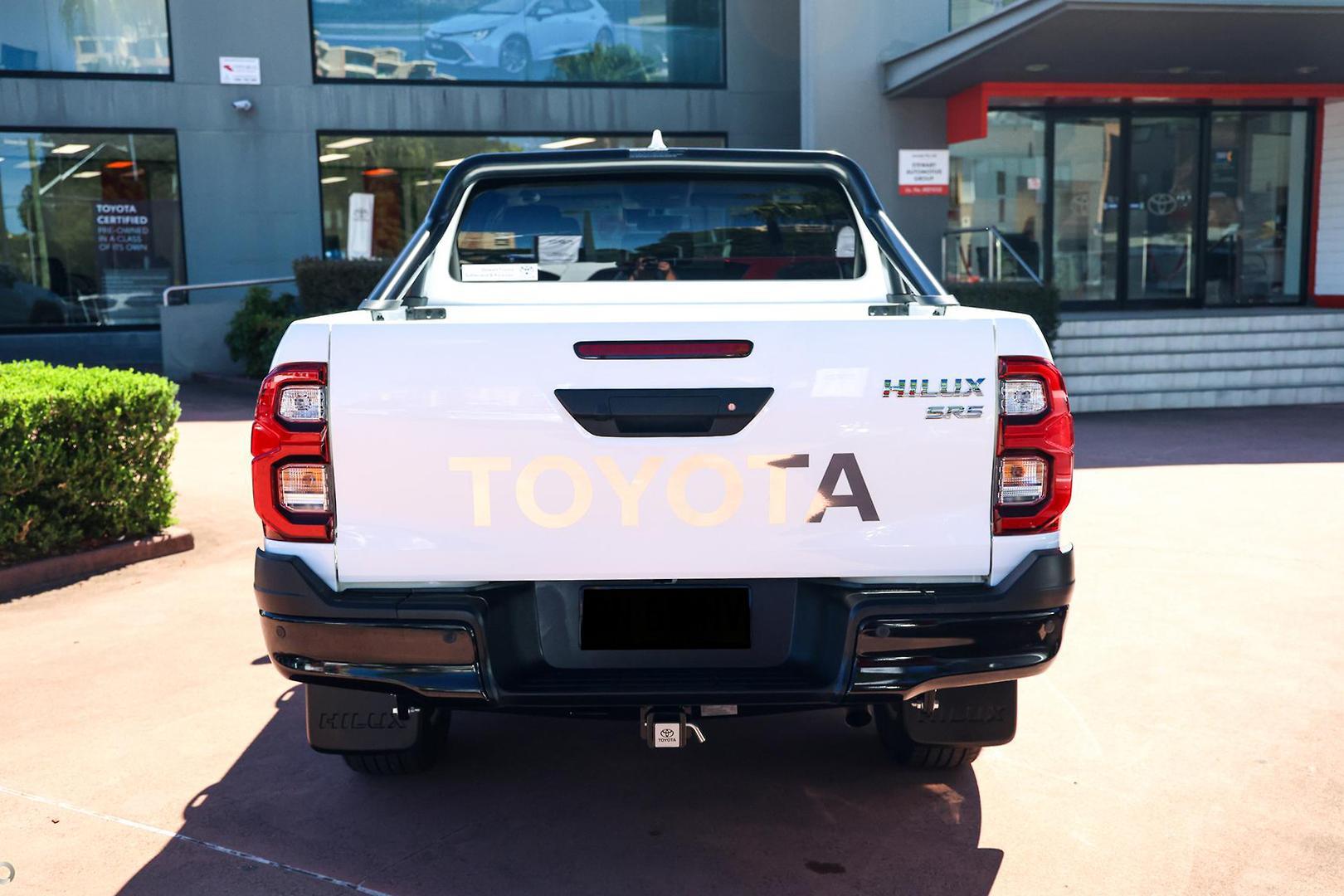2025 Toyota Hilux SR5 in White