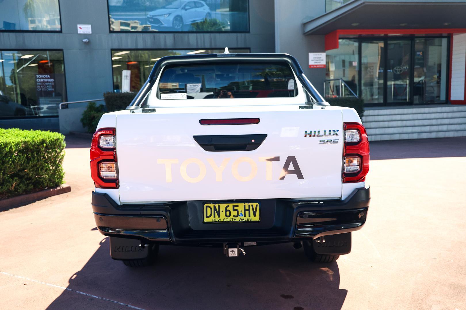 2025 Toyota Hilux SR5 in White