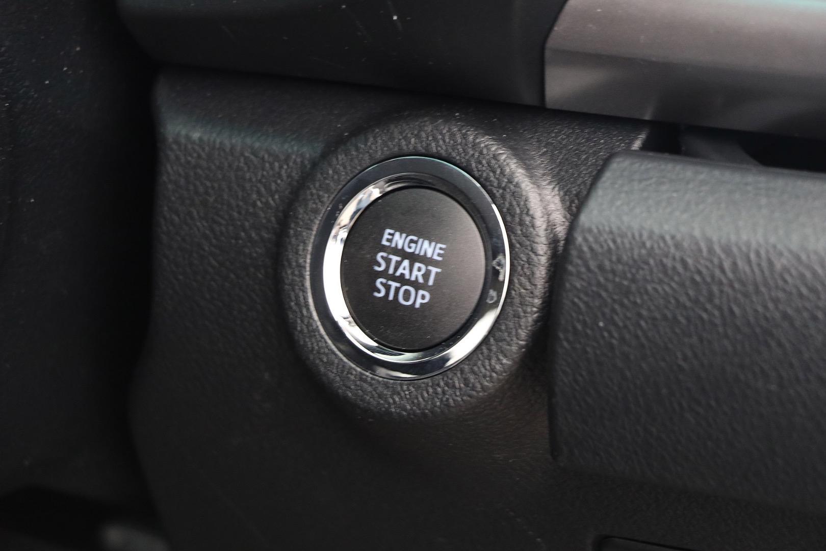 2024 Toyota Hilux SR5 in White