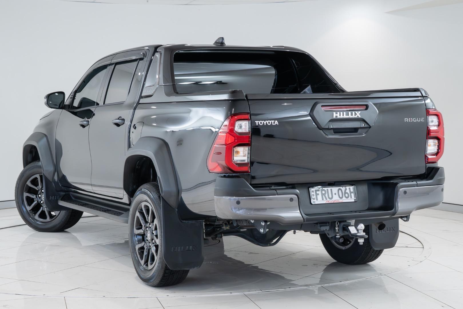 2025 Toyota Hilux Rogue in Black