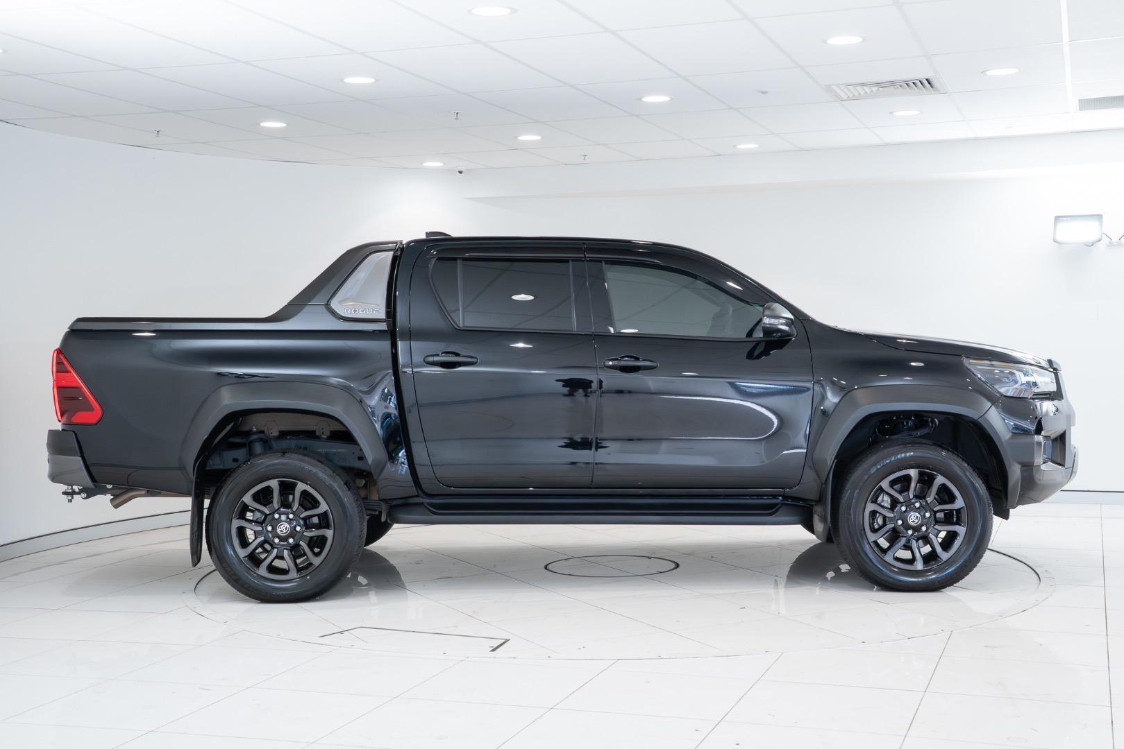 2025 Toyota Hilux Rogue in Black