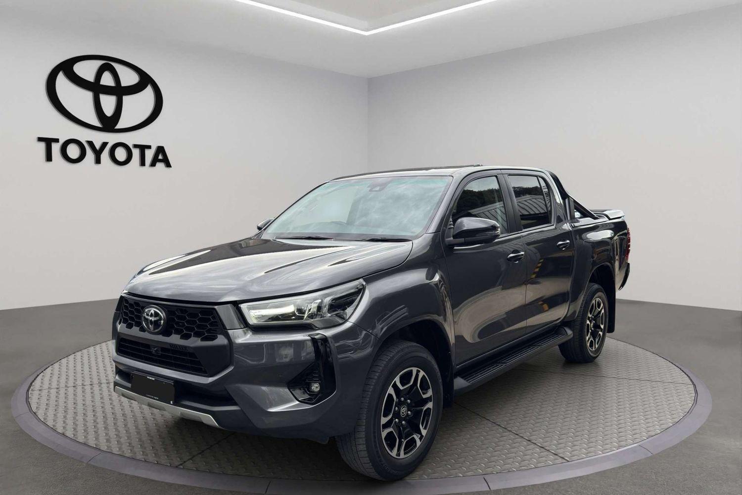 2024 Toyota Hilux SR5 in Silver