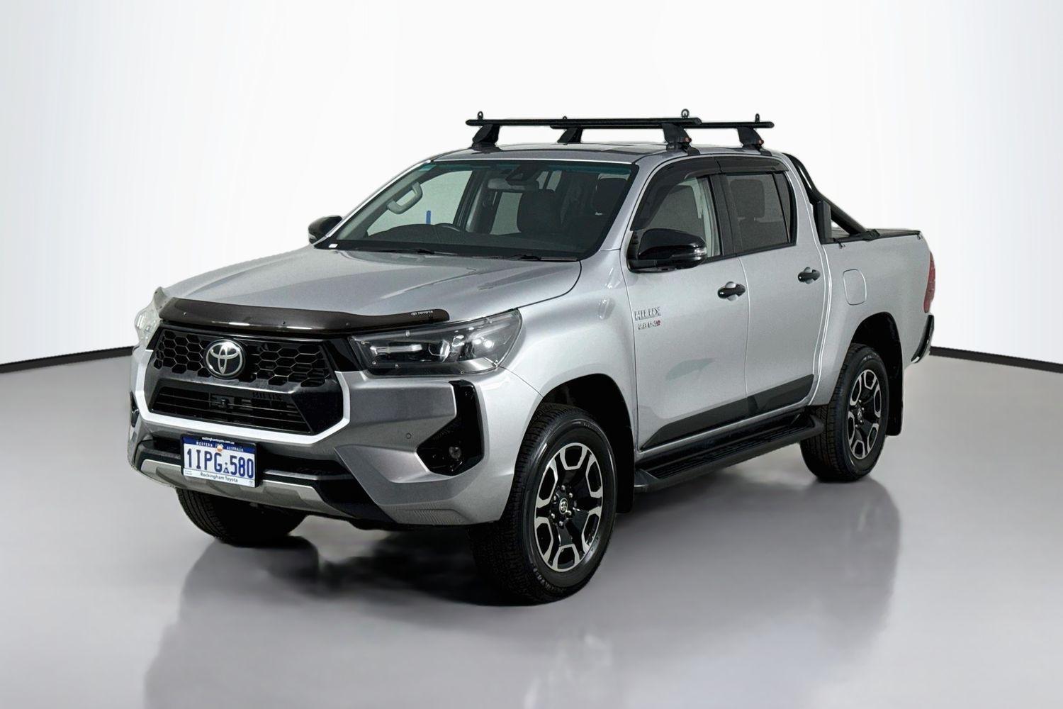 2024 Toyota Hilux SR5 in Silver