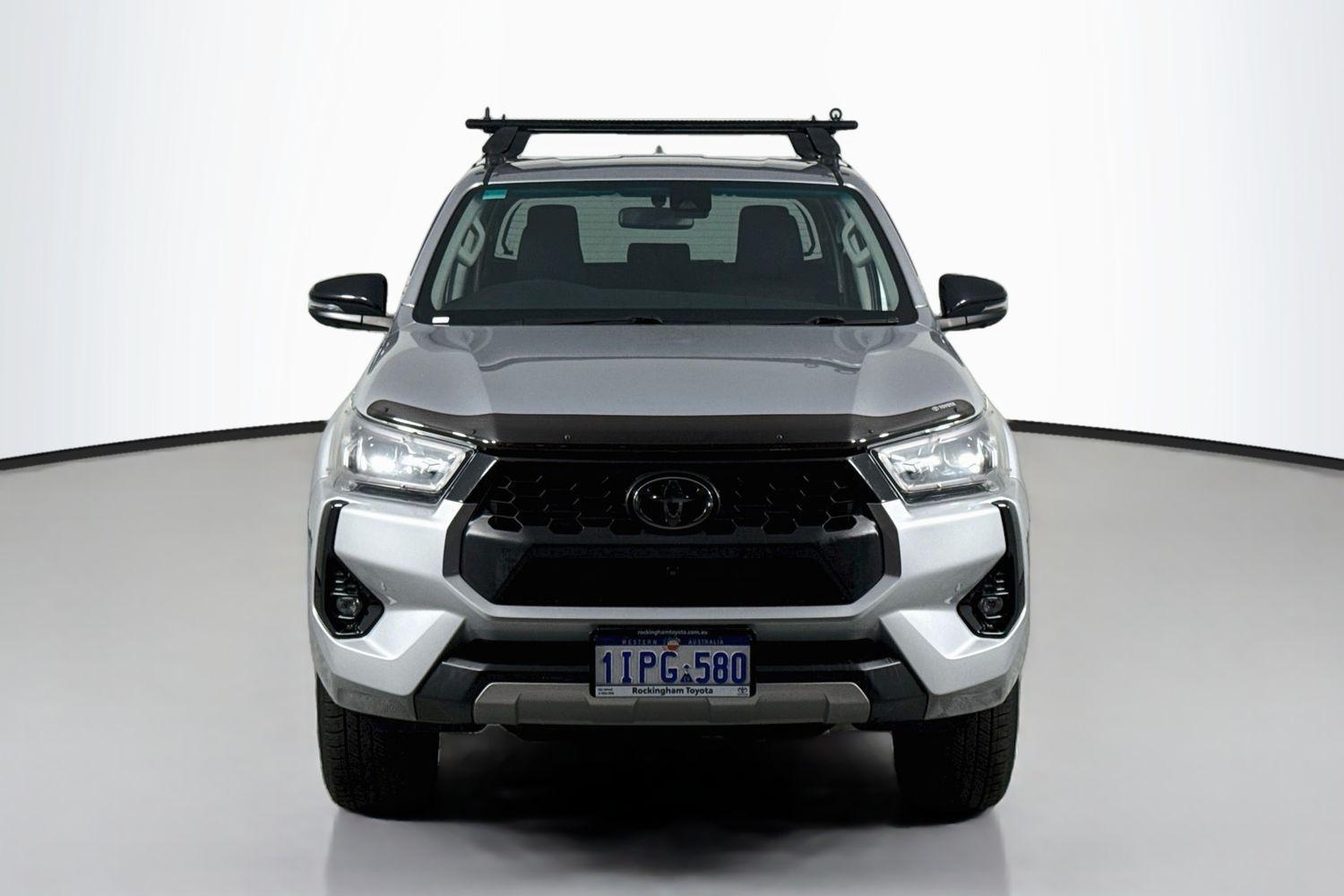 2024 Toyota Hilux SR5 in Silver