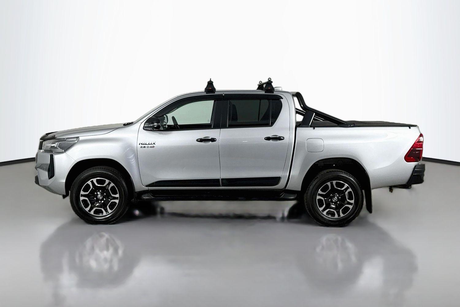 2024 Toyota Hilux SR5 in Silver