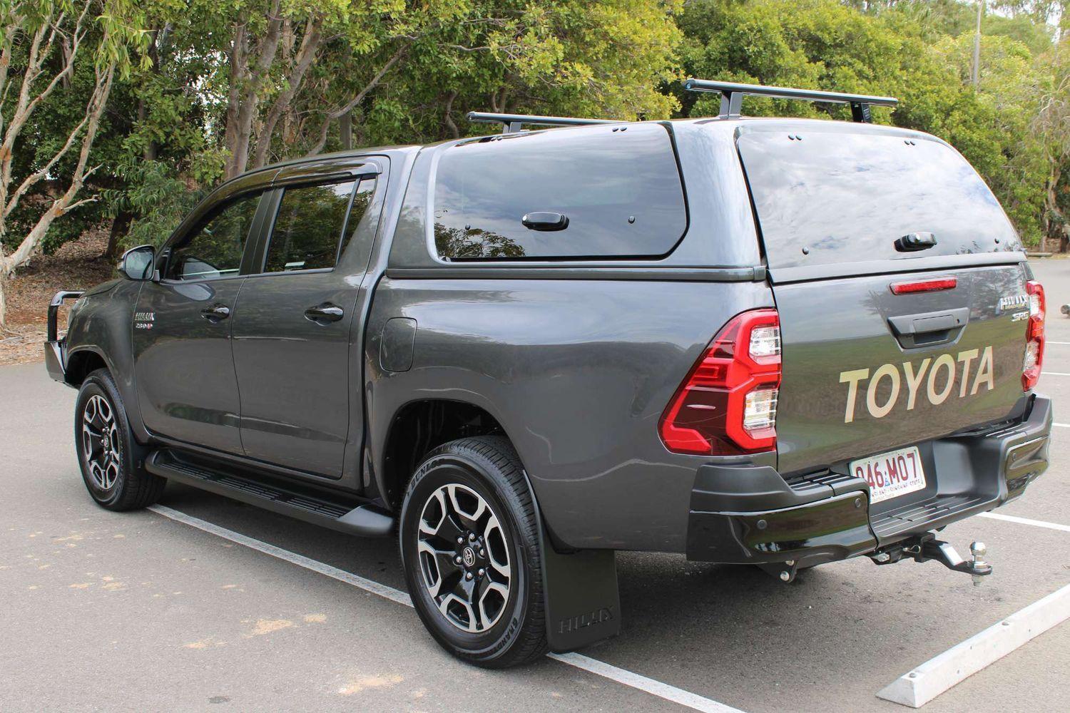 2025 Toyota Hilux SR5 in Silver