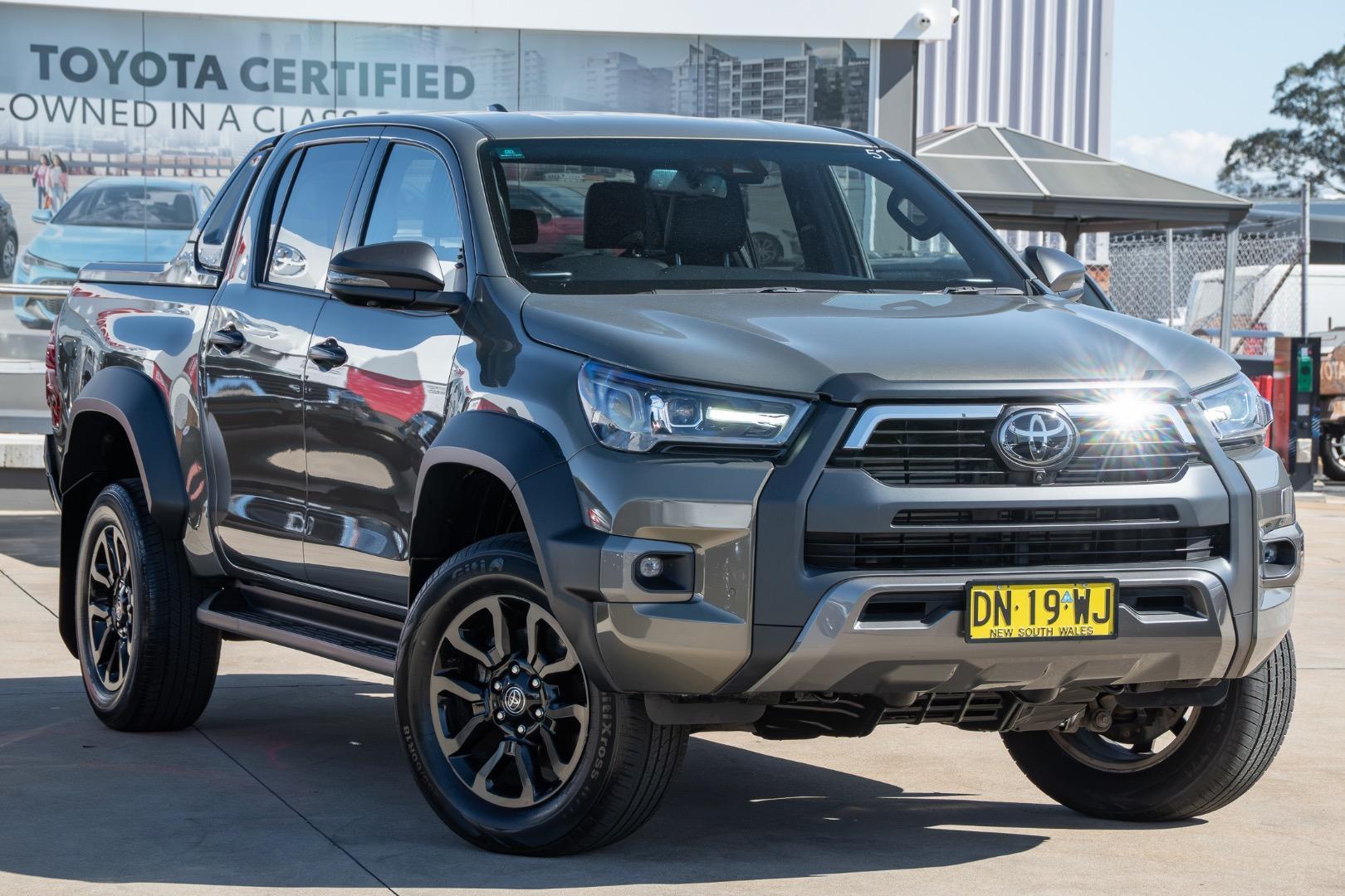 2025 Toyota Hilux Rogue in Brown