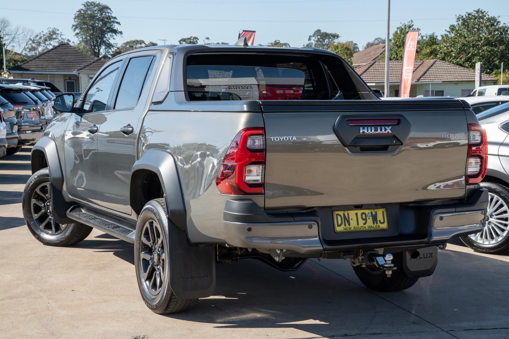 2025 Toyota Hilux Rogue in Brown