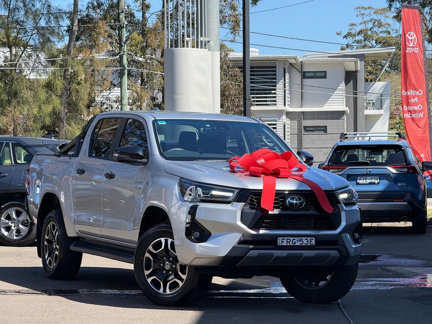 2025 Toyota Hilux SR5 in Silver