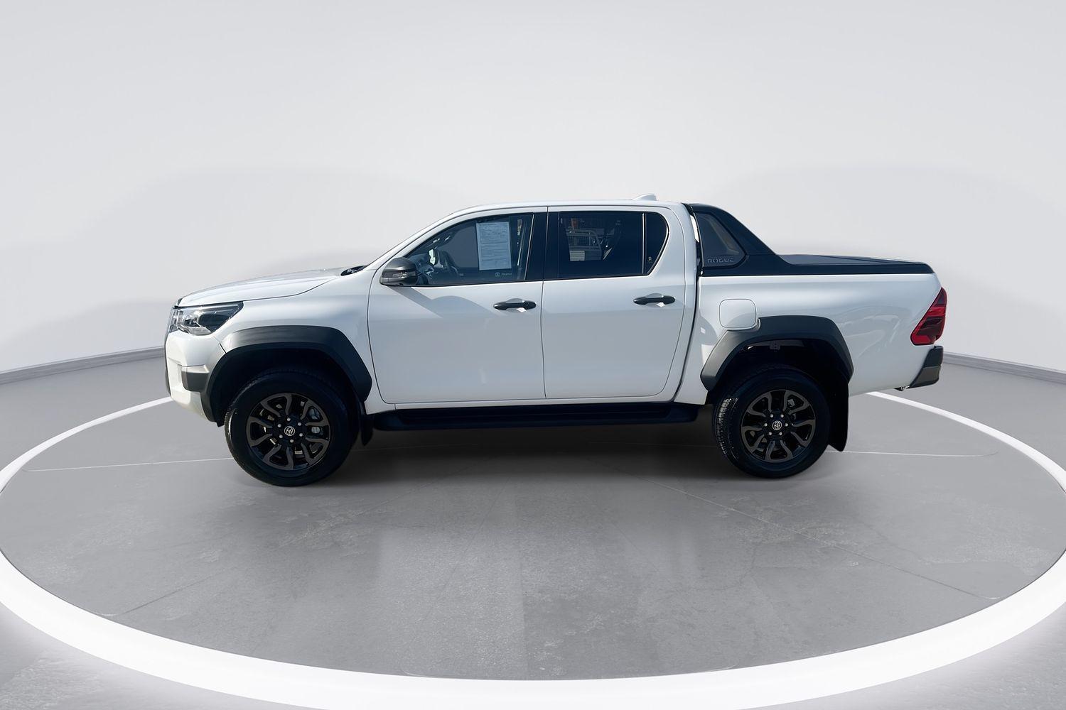 2025 Toyota Hilux Rogue in White