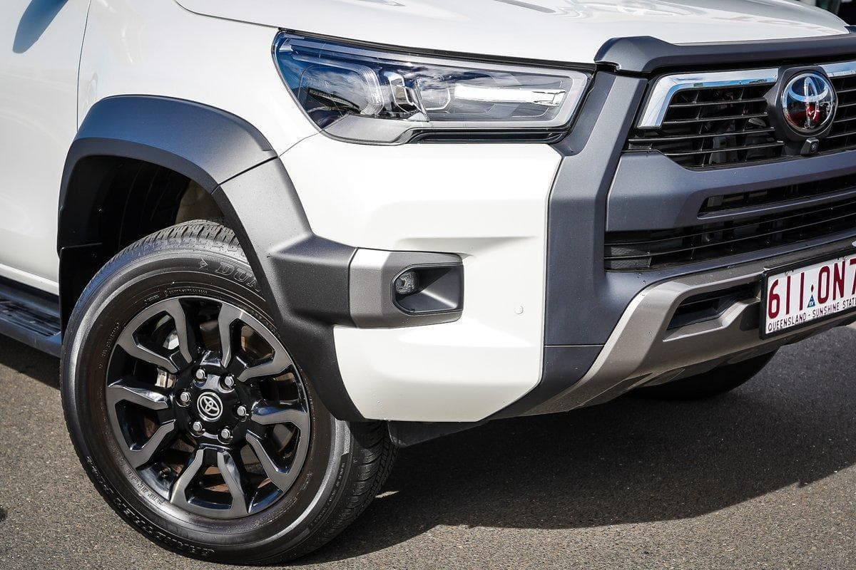 2025 Toyota Hilux Rogue in White