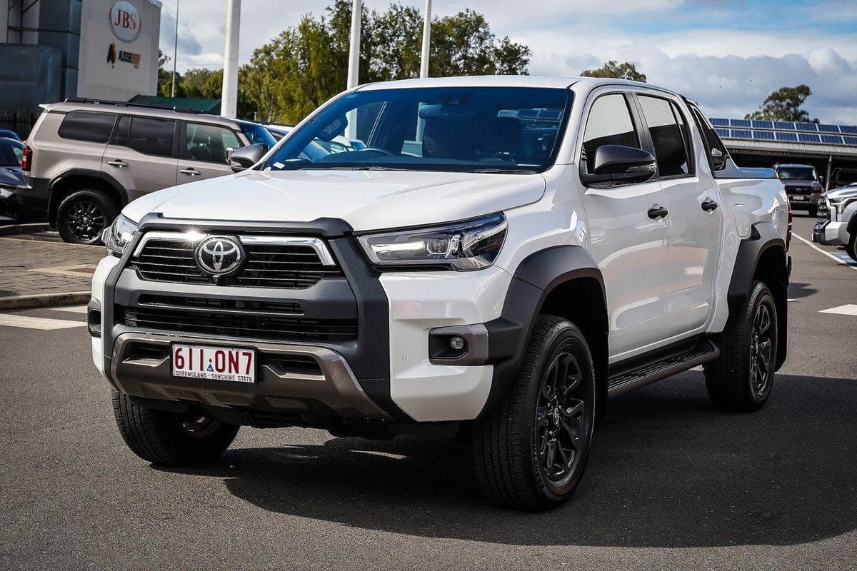 2025 Toyota Hilux Rogue in White