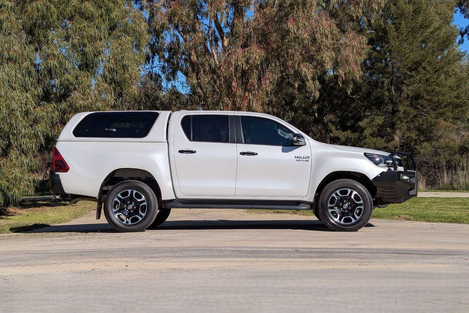 2025 Toyota Hilux SR5 in White