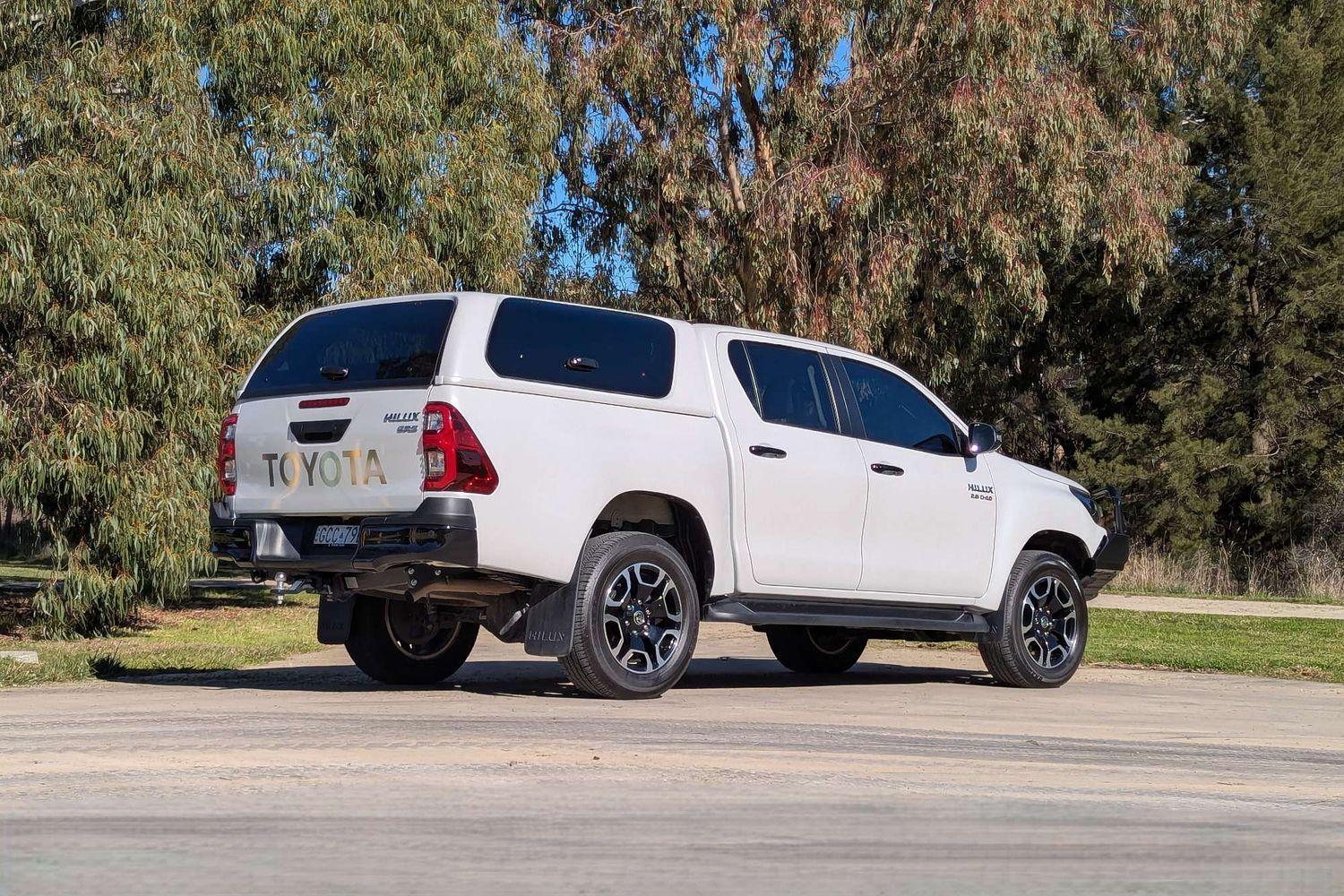 2025 Toyota Hilux SR5 in White