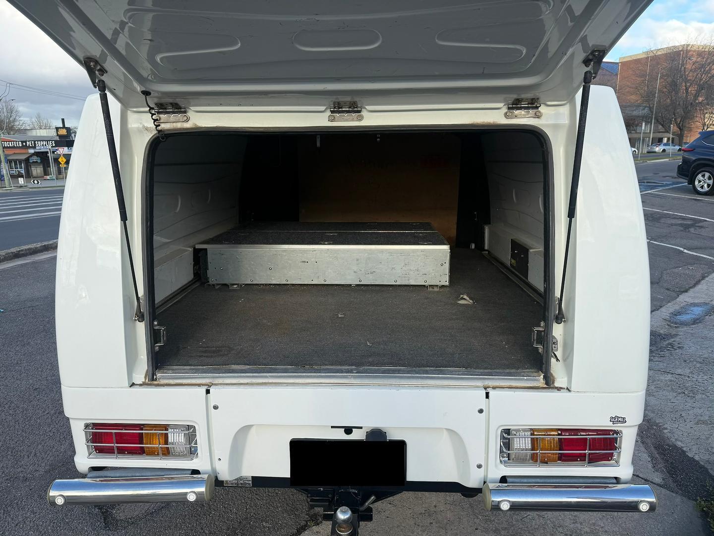 2014 Toyota Hilux Workmate in White
