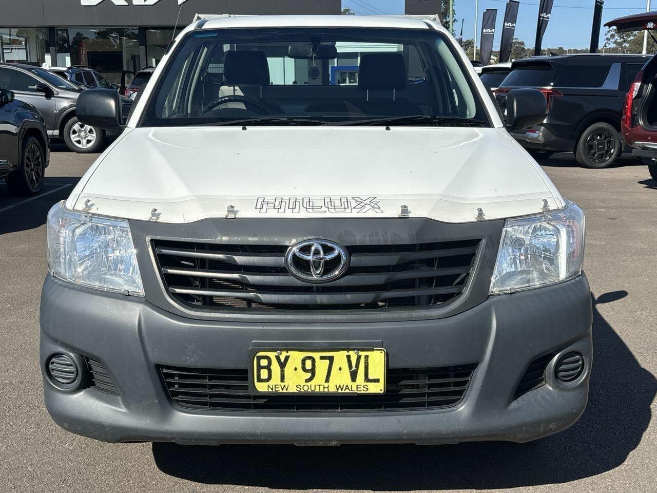 2014 Toyota Hilux Workmate in White