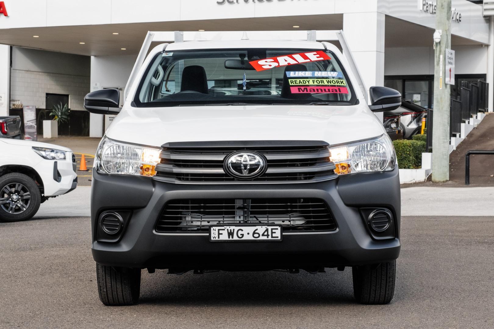 2025 Toyota Hilux Workmate in White