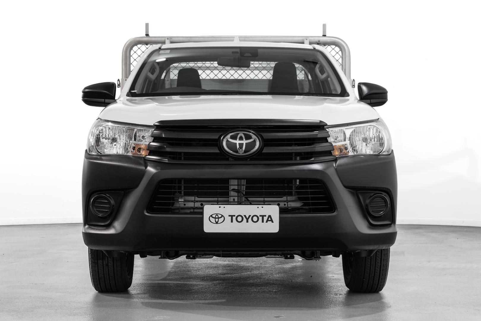 2025 Toyota Hilux Workmate in White