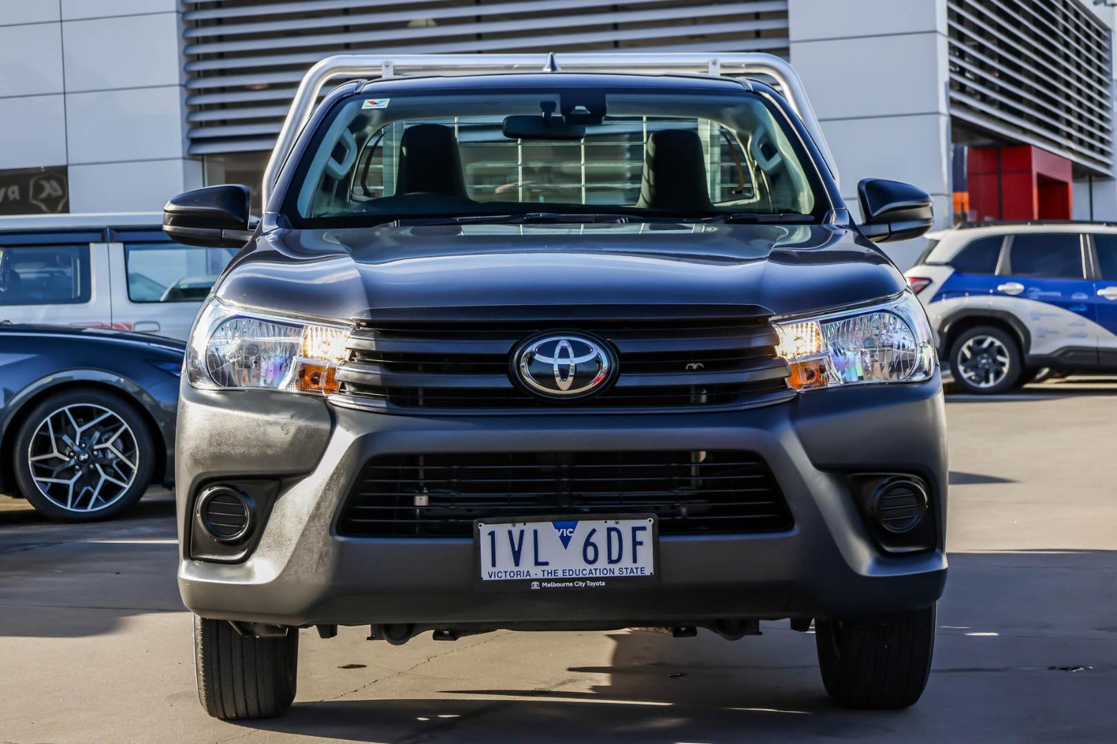 2022 Toyota Hilux Workmate in Silver