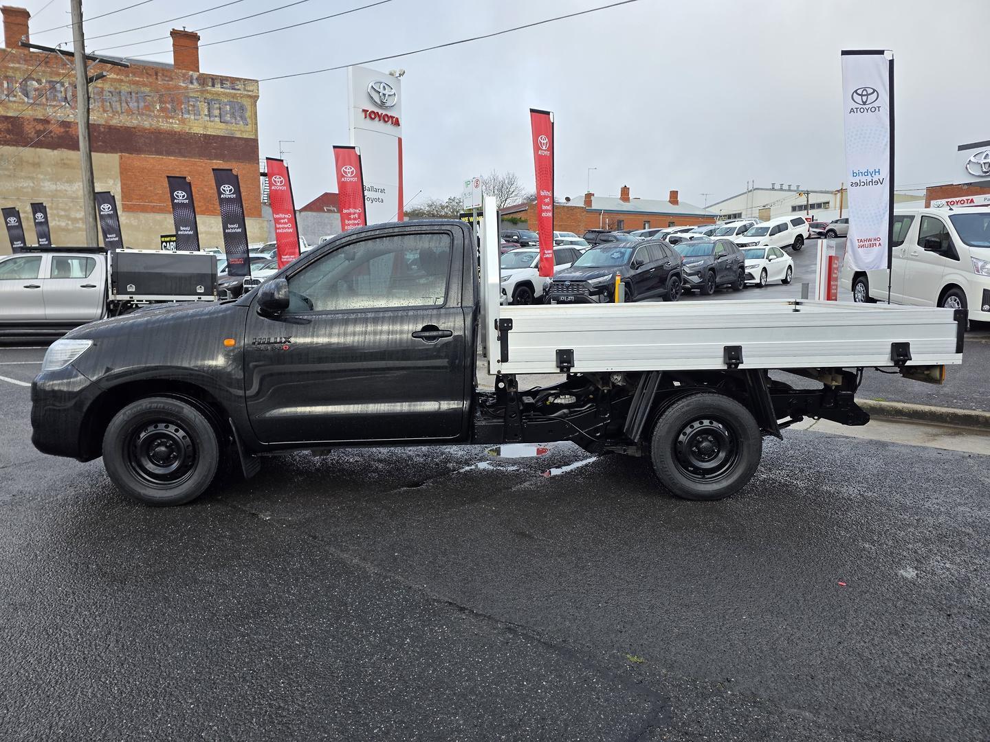 2011 Toyota Hilux SR in Black