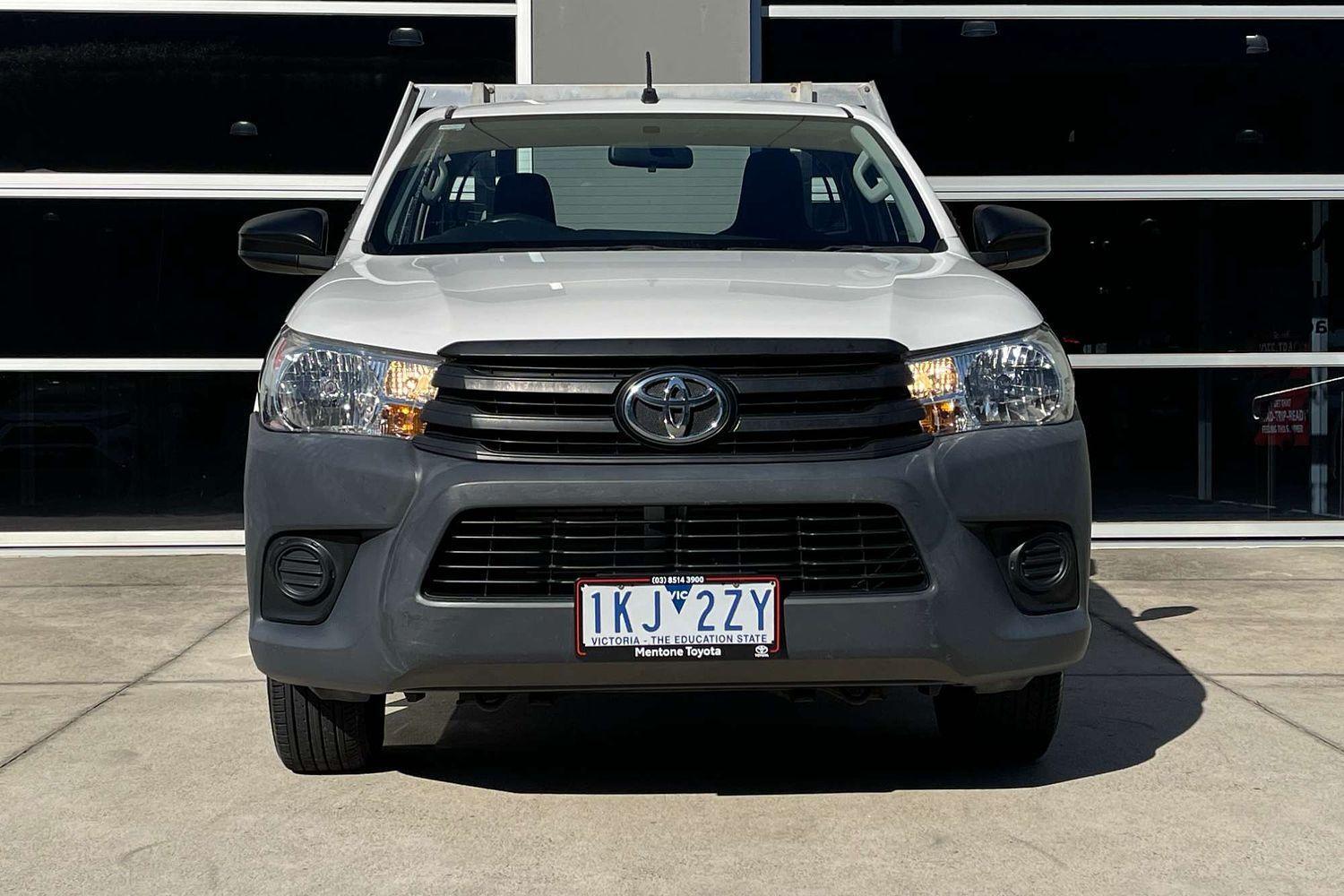2017 Toyota Hilux Workmate in White