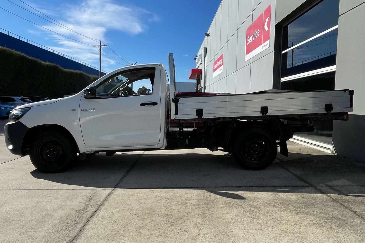 2017 Toyota Hilux Workmate in White