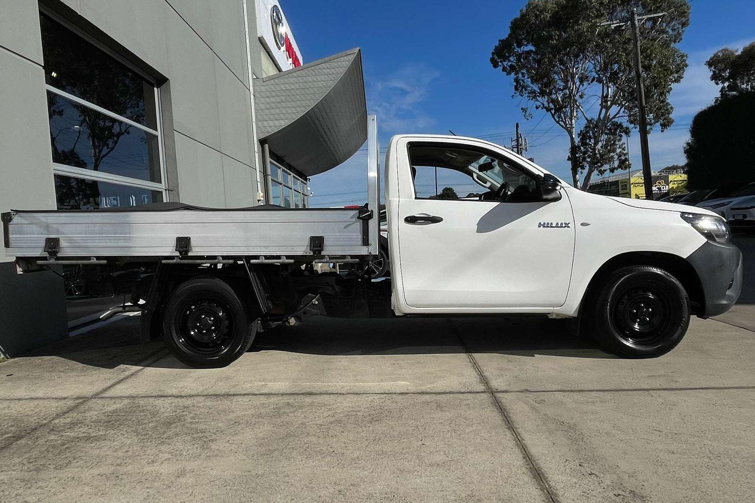 2017 Toyota Hilux Workmate in White