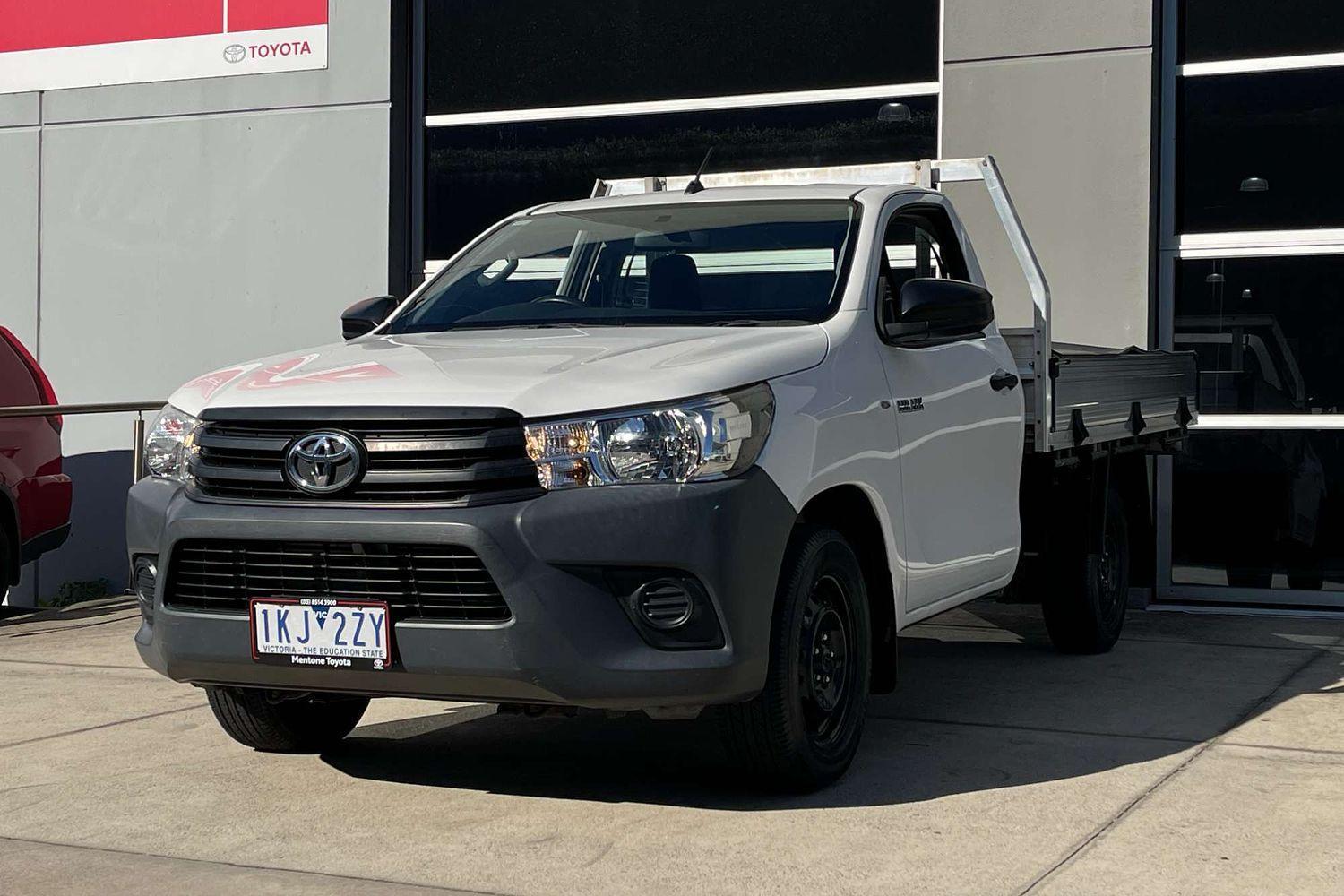 2017 Toyota Hilux Workmate in White