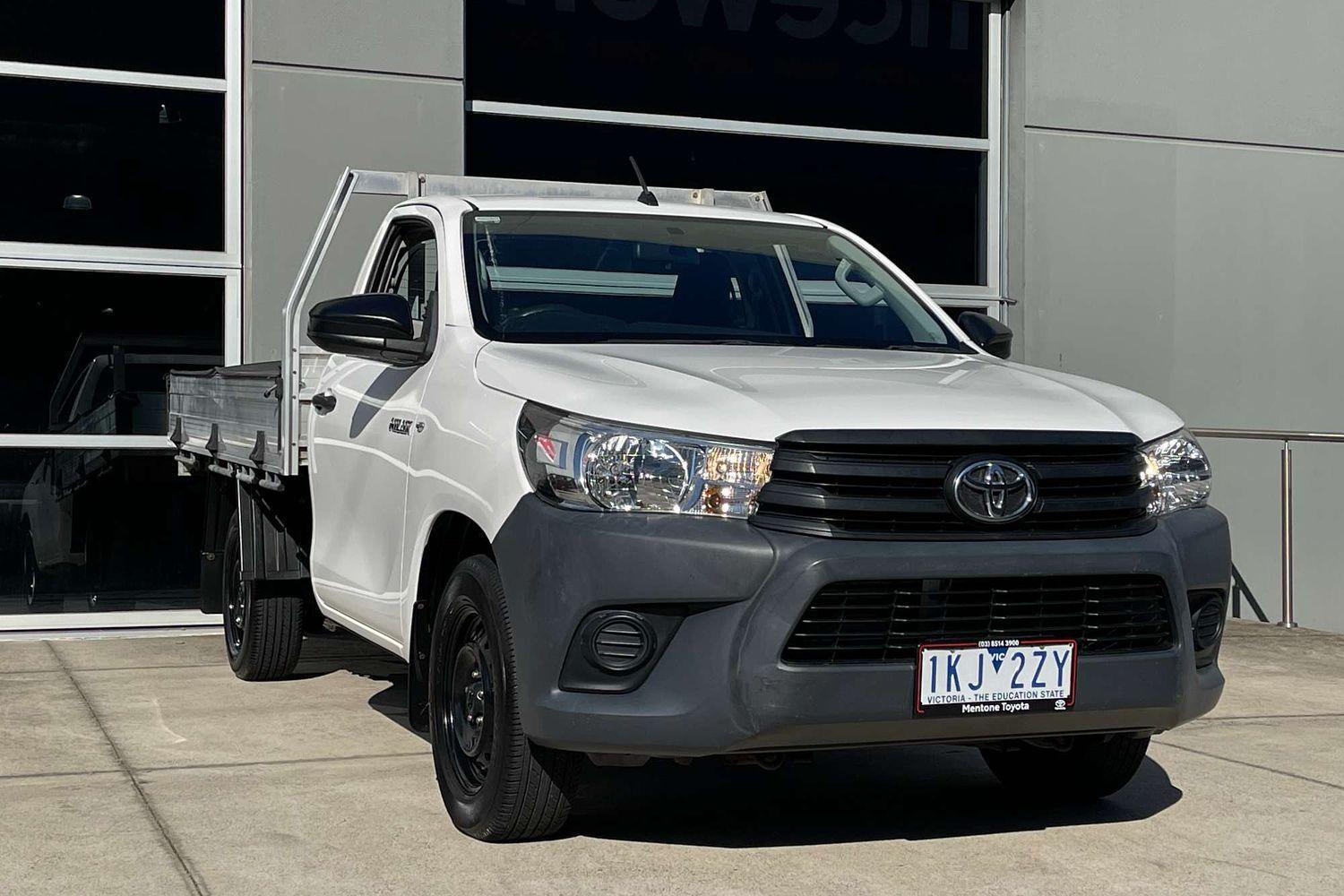 2017 Toyota Hilux Workmate in White