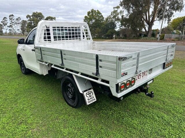 2017 Toyota Hilux Workmate in White