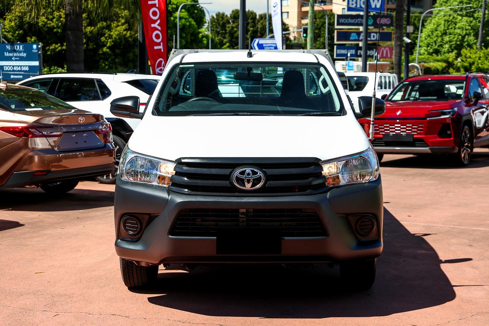 2016 Toyota Hilux Workmate in White