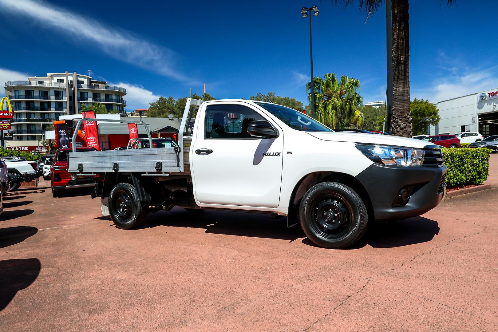 2016 Toyota Hilux Workmate in White