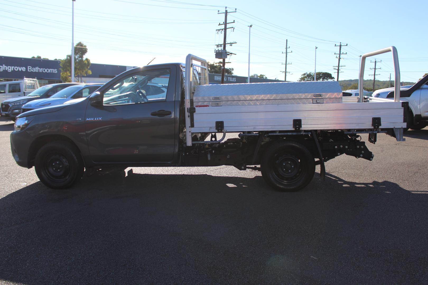 2019 Toyota Hilux Workmate in Silver