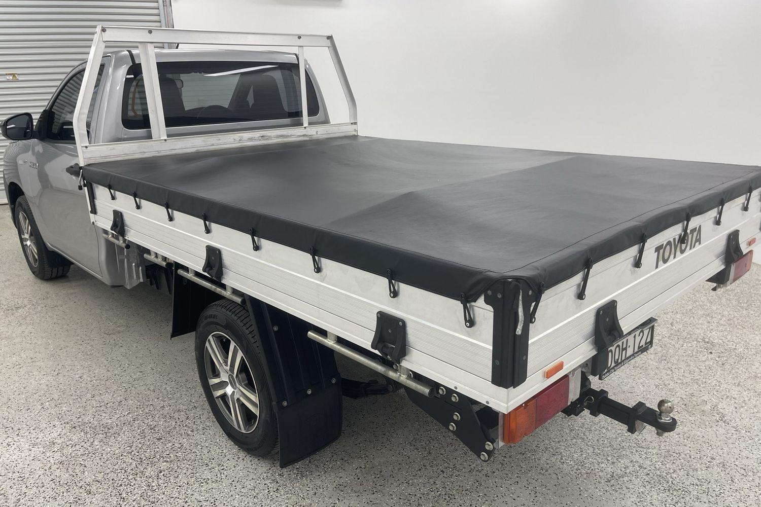 2017 Toyota Hilux Workmate in Silver