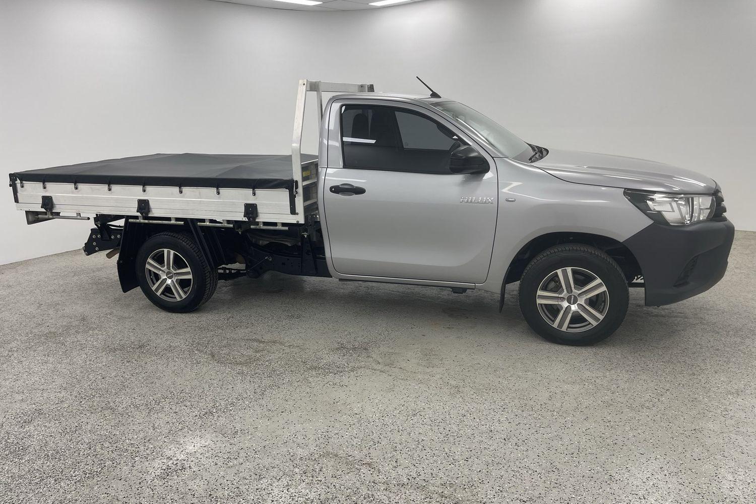 2017 Toyota Hilux Workmate in Silver