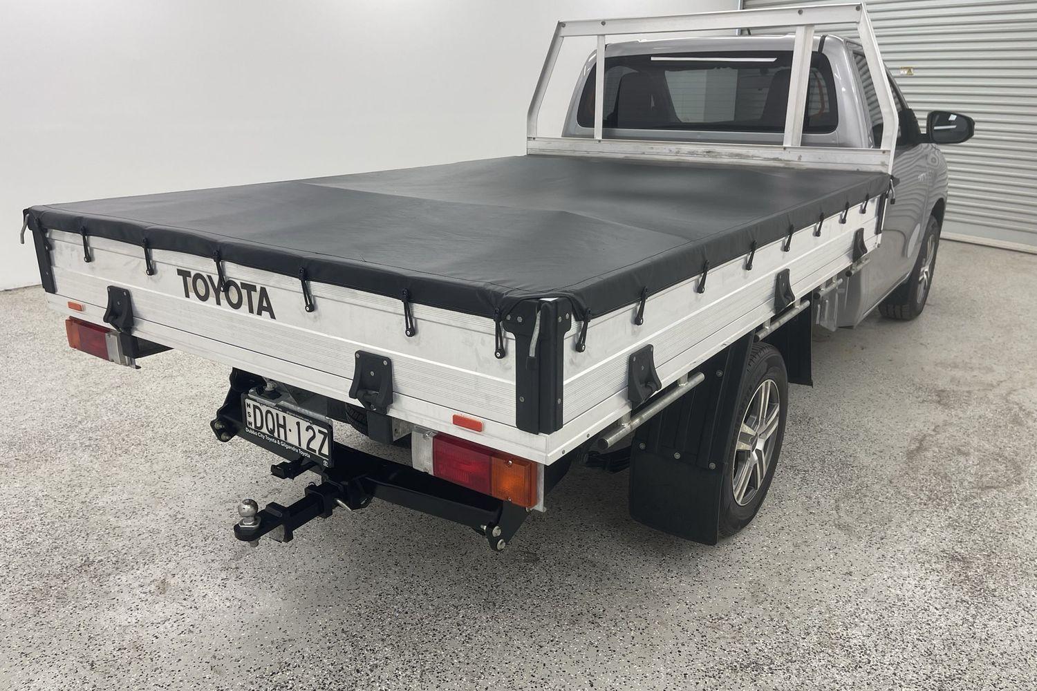 2017 Toyota Hilux Workmate in Silver