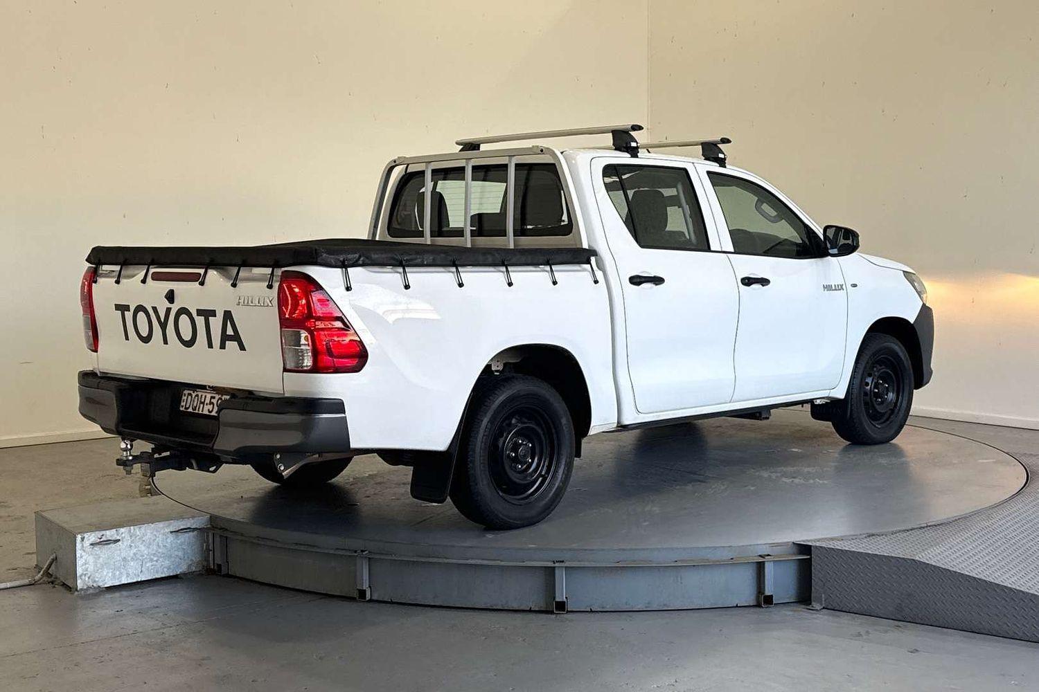 2017 Toyota Hilux Workmate in White