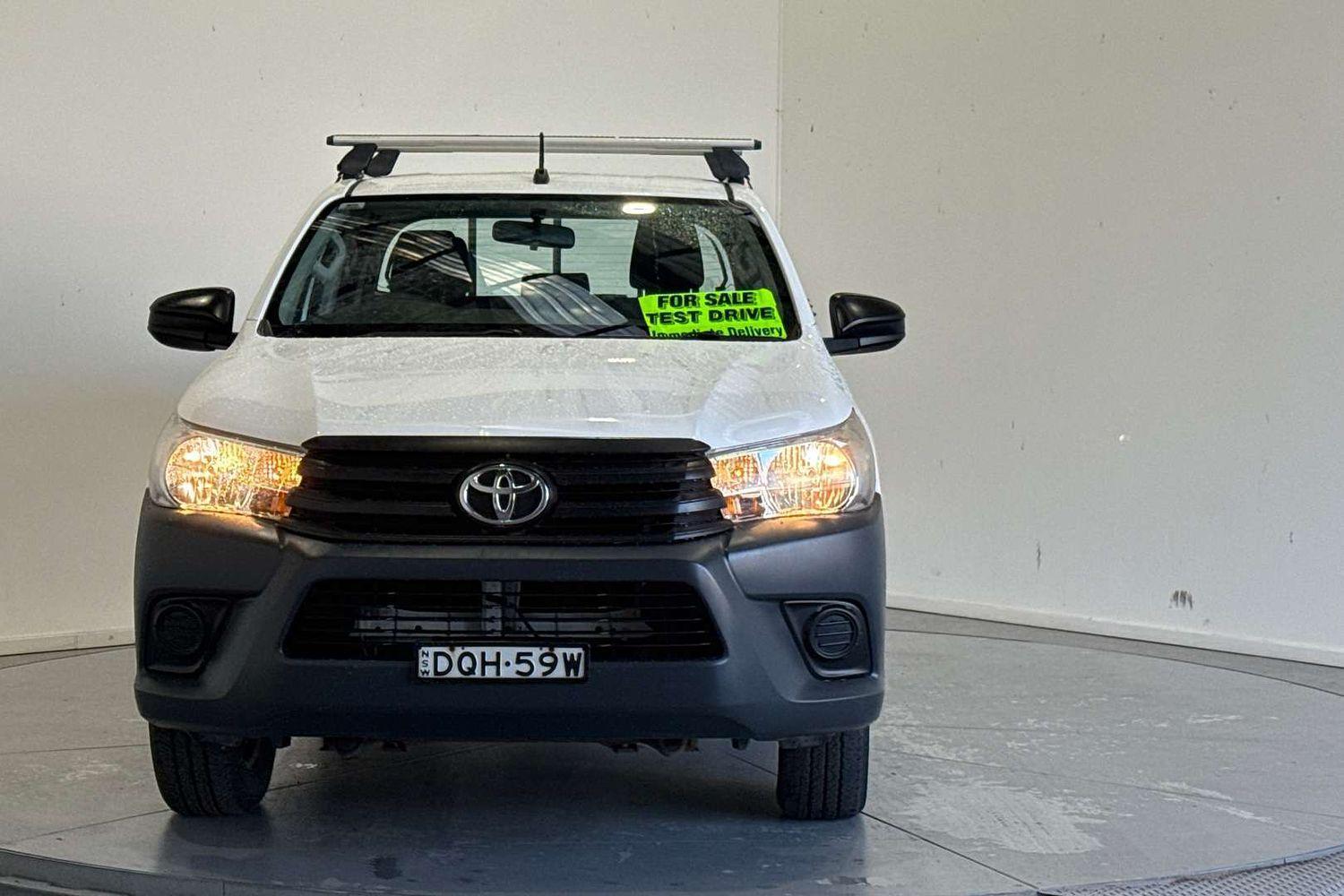 2017 Toyota Hilux Workmate in White